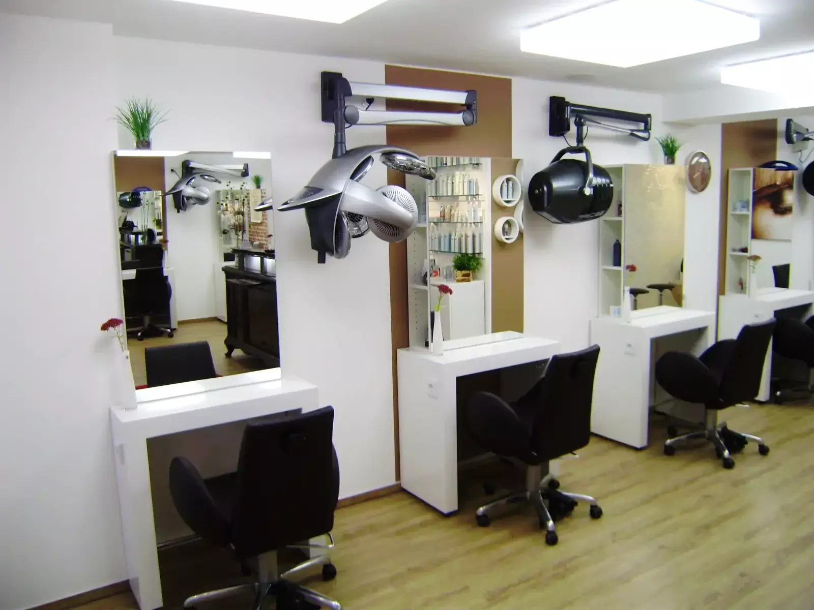 Friseursalon Einrichtung von Schreinerei Bodner