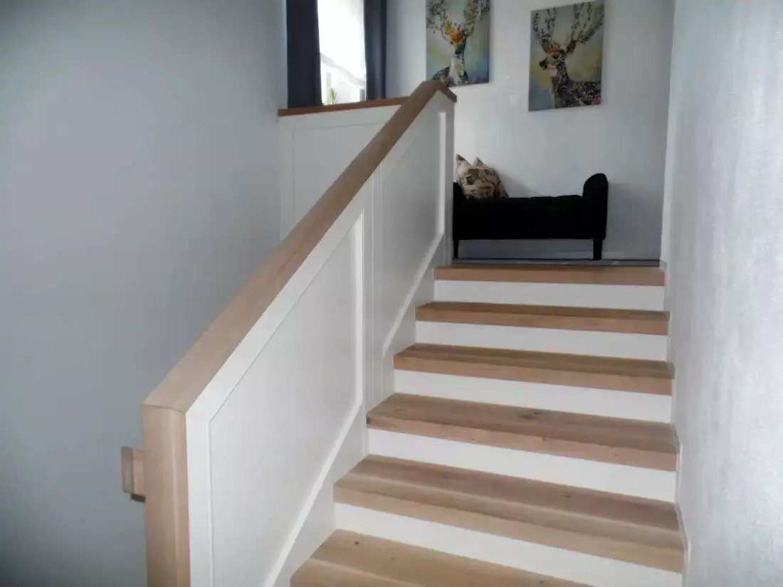 Treppenhausbau von Schreinerei Bodner